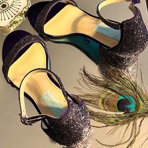 Betsy Johnson New Condition purple glitter sparkly block strappy heels 👠💕
